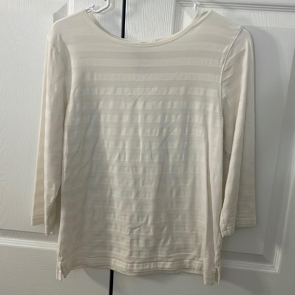 white 3/4 sleeve shirt